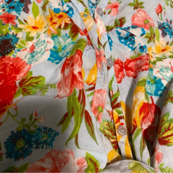 Tie front button down blouse - Picture 3 of 6